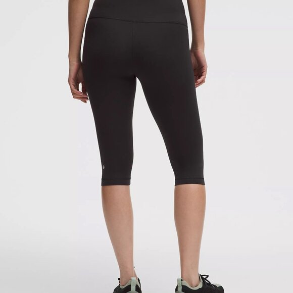 lululemon Women's Wunder Train High Rise Black Capri Leggings 2 - Picture 4 of 13